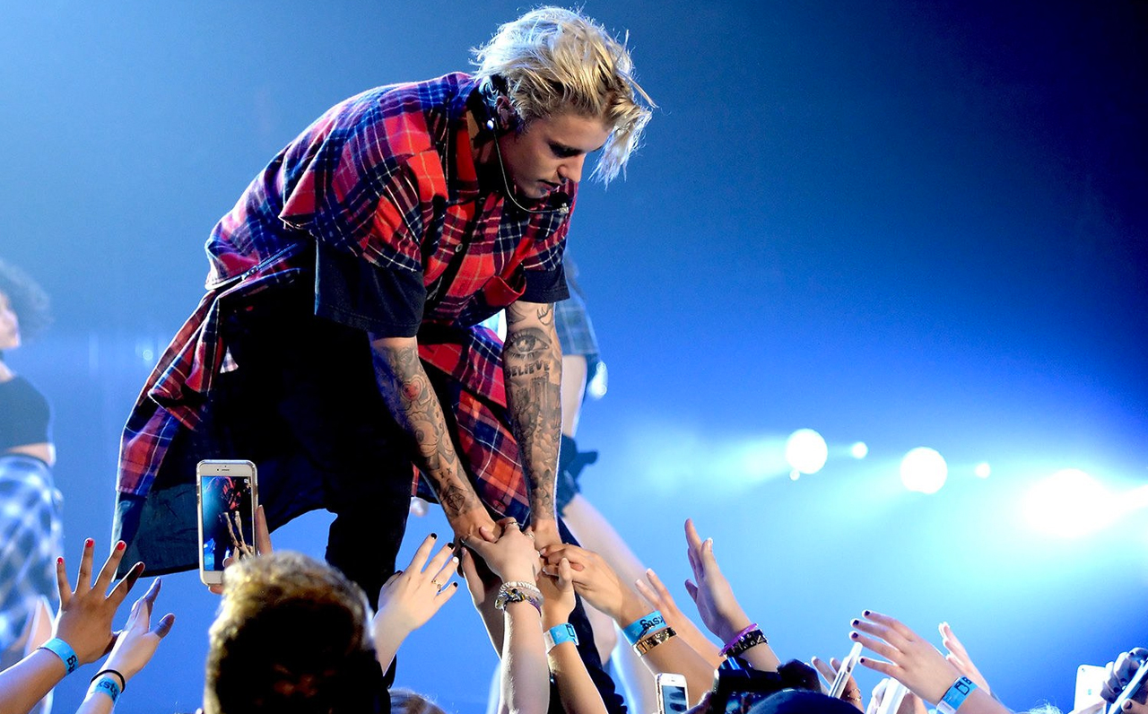 How to Dominate the Concert with Justin Bieber Fans Club