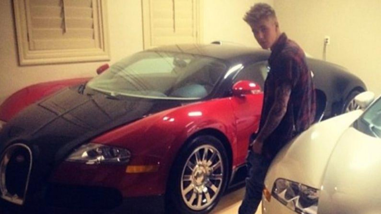 Di dalam Koleksi Mobil $ 4 juta Justin Bieber termasuk $ 2,25 juta Bugatti Veyron